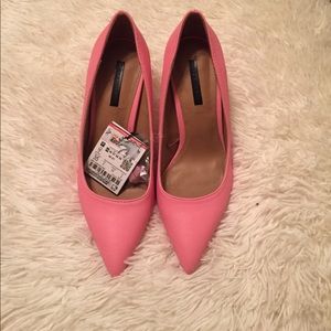 Band new Zara heels!!